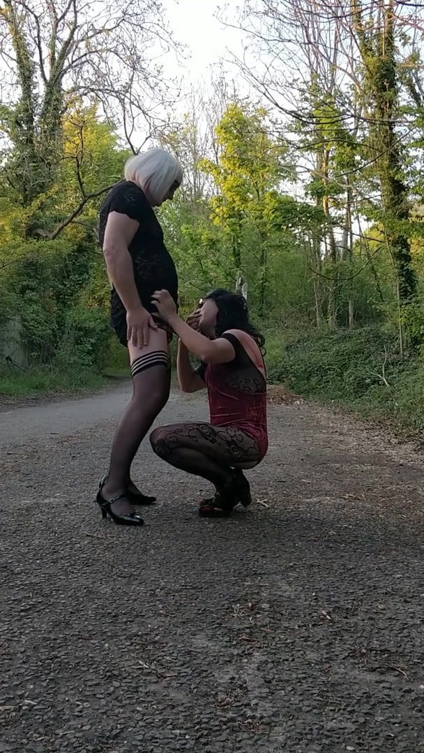 Michelle meets a slut in the lane