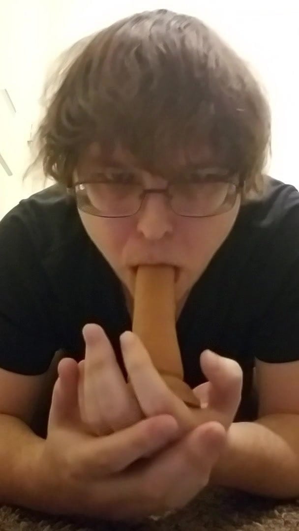 sissy deepthroats dildo